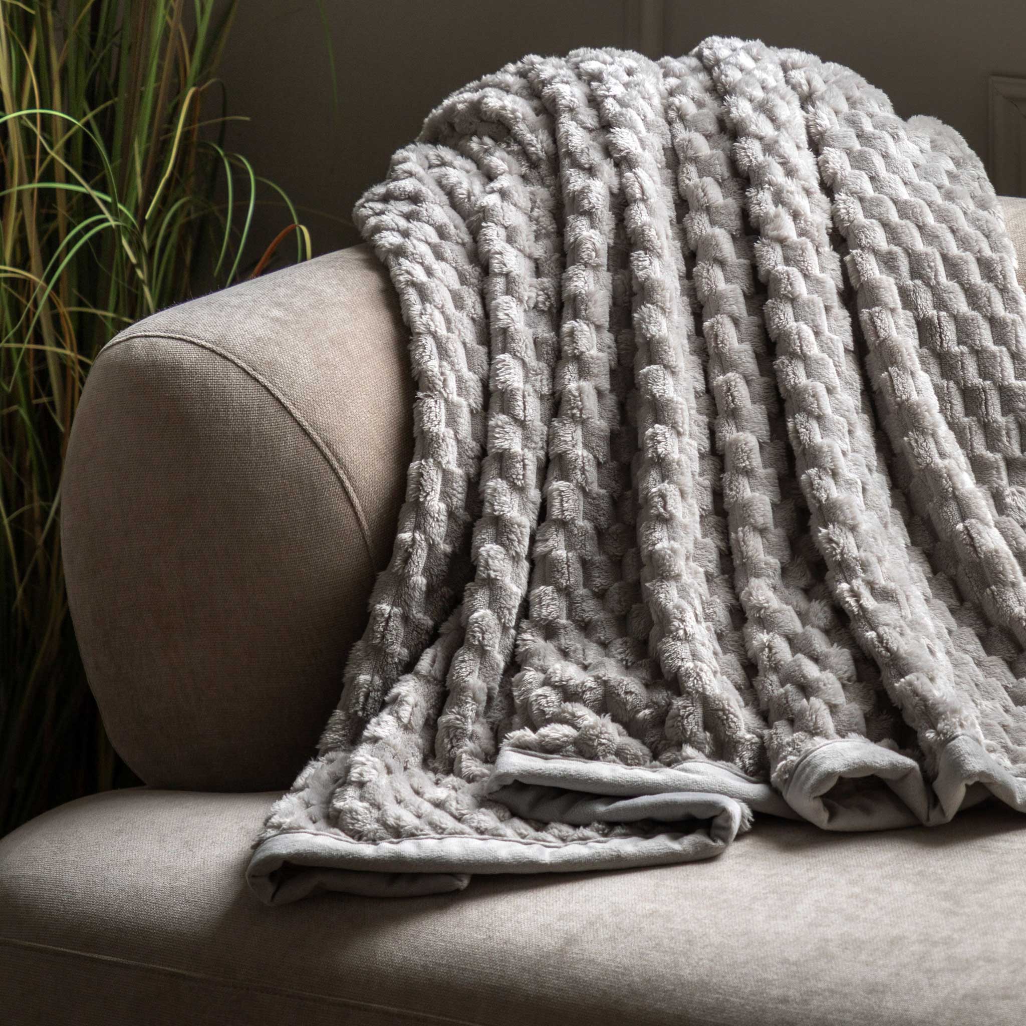 Jacquard Grey Velvet Knitted Throw